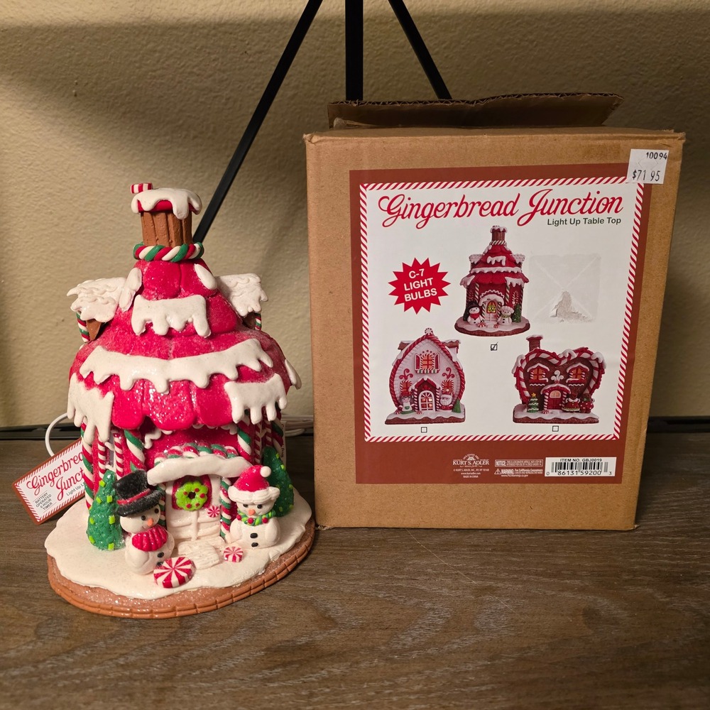 Kurt Adler Gingerbread Junction‎ Light Up Table Top House Decor